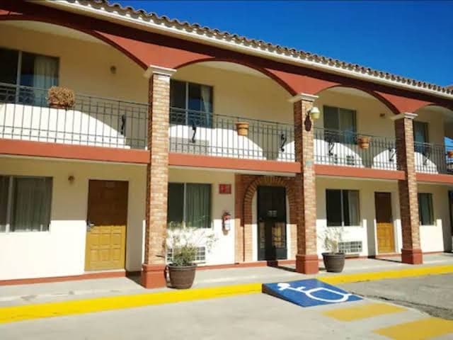 Hotel Chula Vista, Hotel in El Paso