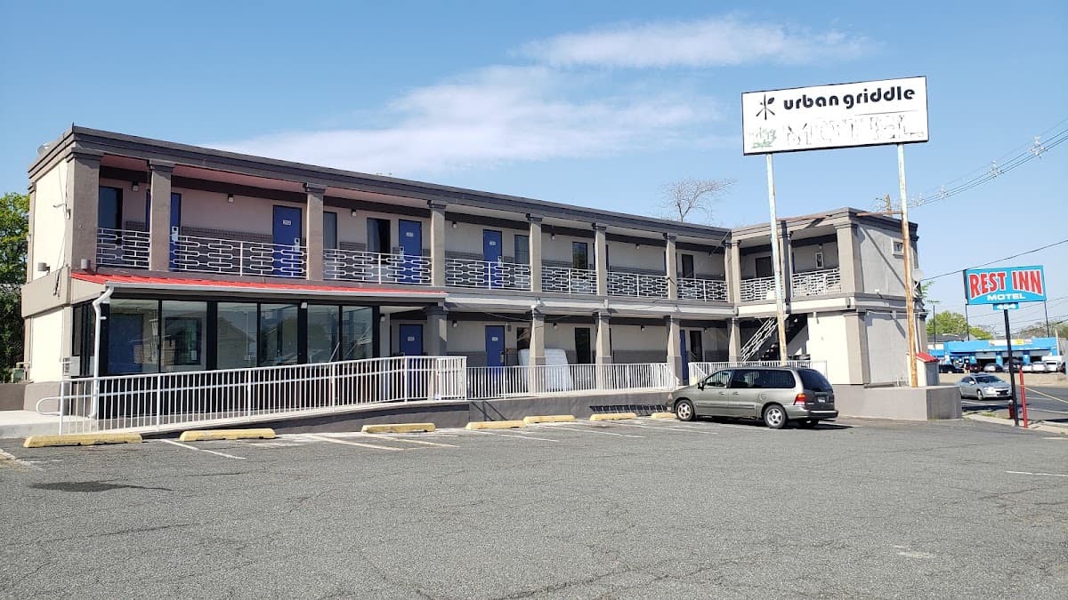Rest Inn - Elizabeth, NJ, Motel in Elizabeth