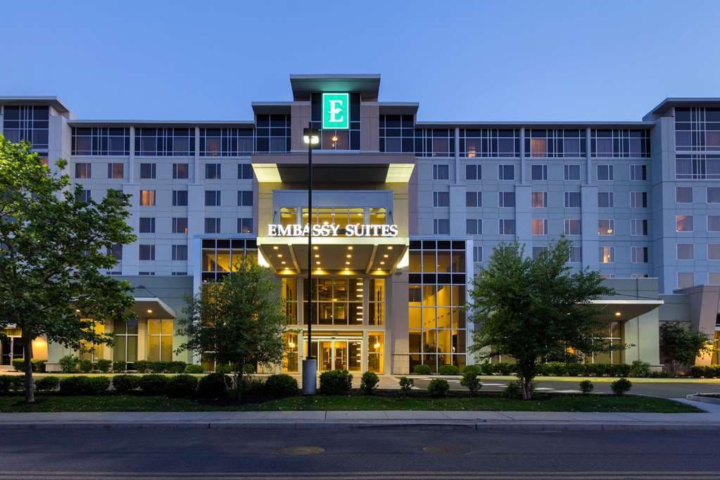 Embassy Suites by Hilton Newark Airport, Hotel in Elizabeth