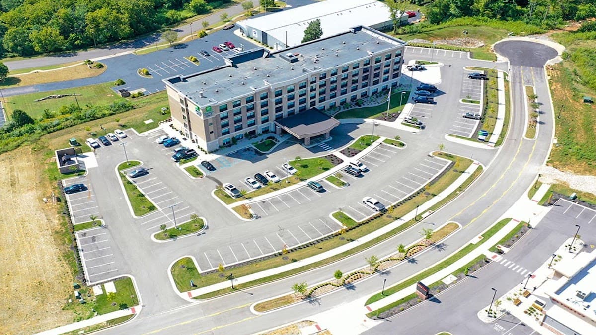 Holiday Inn Express & Suites Elizabethtown North by IHG, Hotel in Elizabethtown