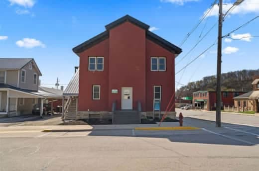 Cedar Street Suites, Hotel in Elkader