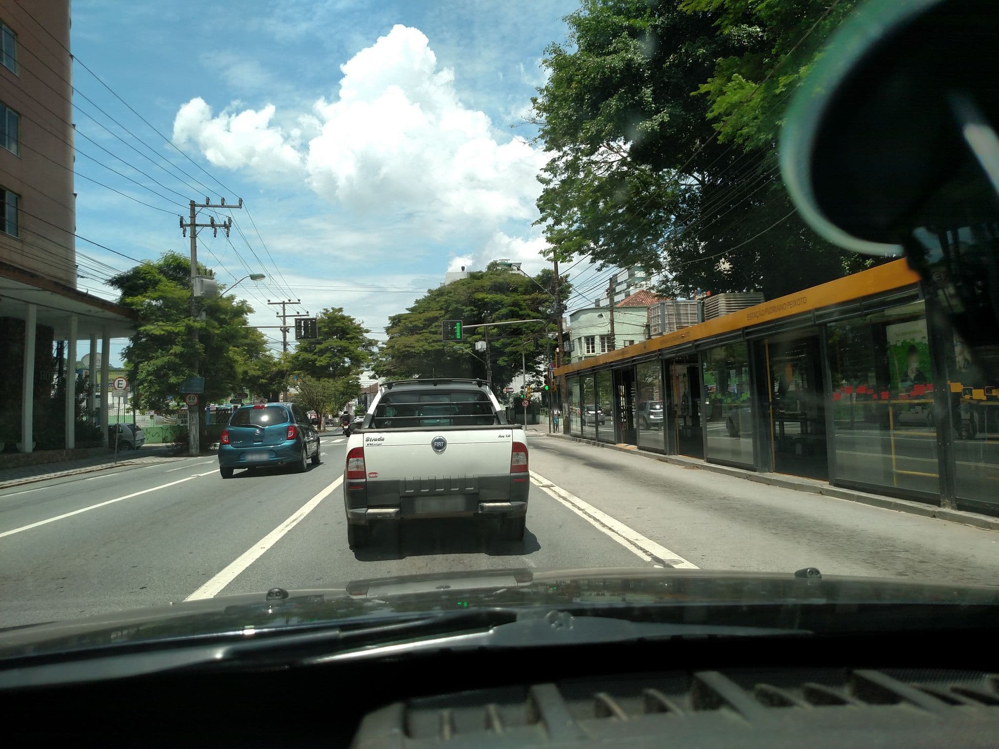 Street view near Slaviero Essential, Blumenau — © adrianojbr (CC BY-SA · Mapillary)