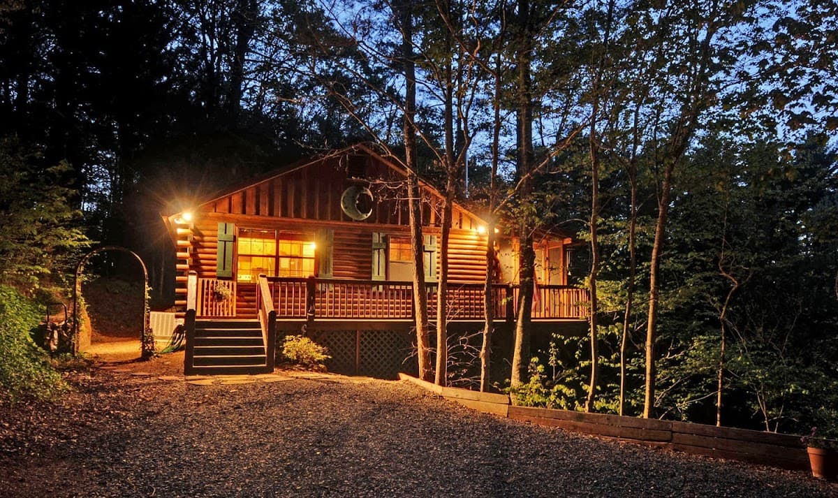 Sliding Rock Cabins, Lodge in Ellijay