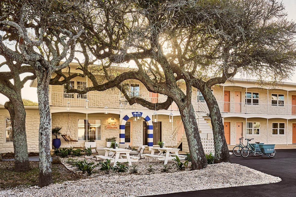 The Beacon Hotel, Hotel in Broad Creek