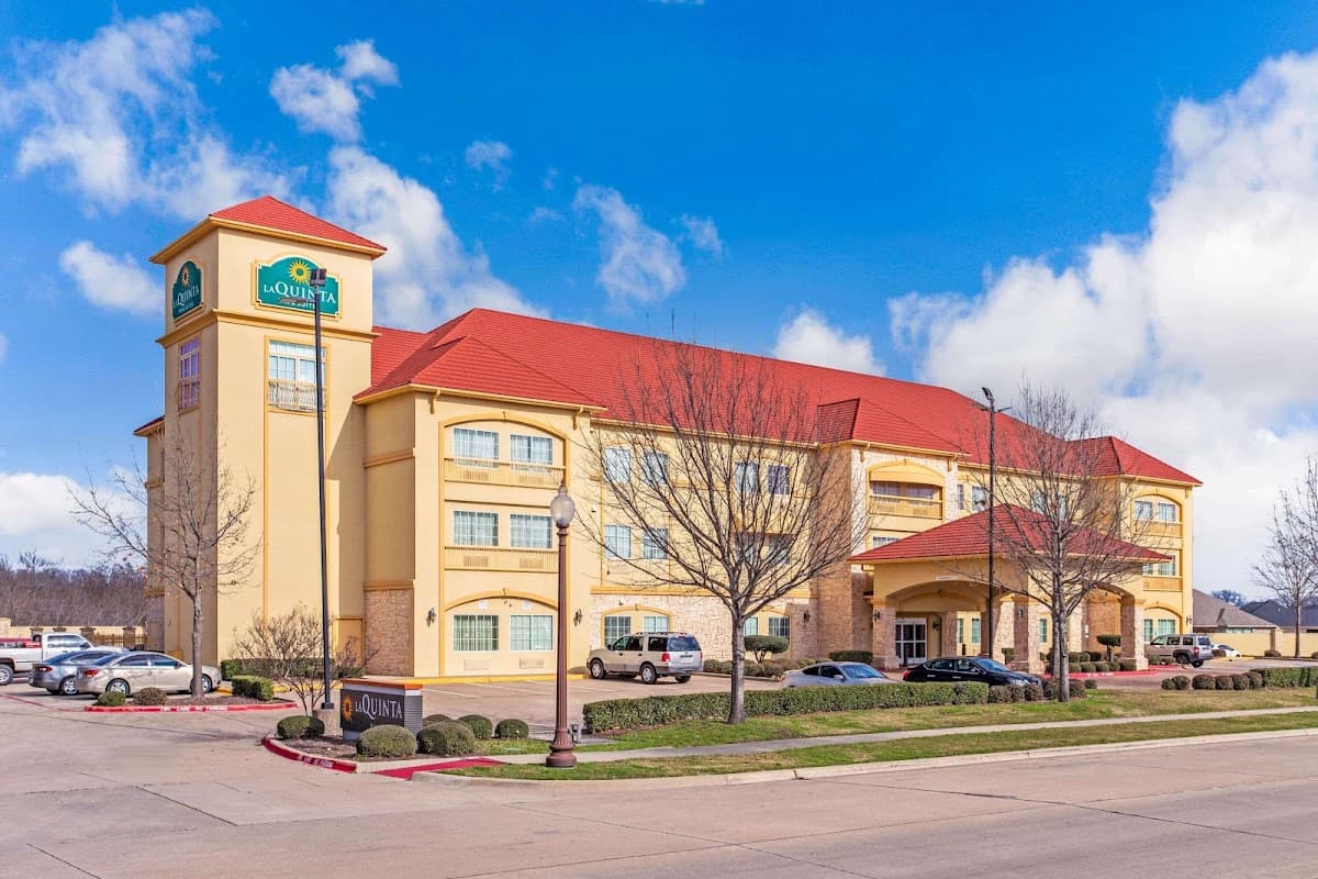 La Quinta Inn & Suites by Wyndham Ennis, Hotel in Ennis