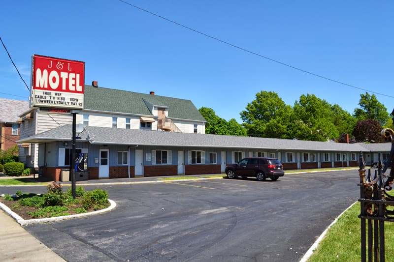 J & L Motel, Hotel in Wickliffe