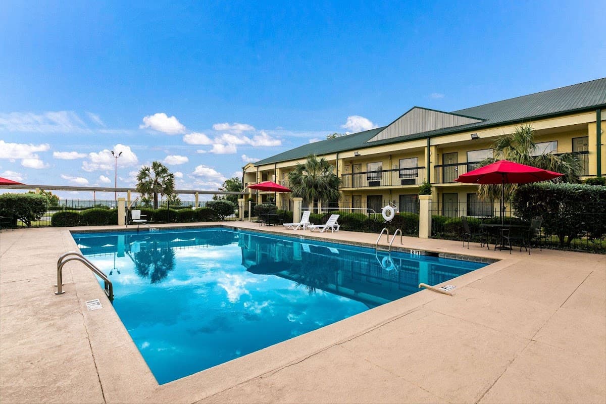 Quality Inn & Suites near Lake Eufaula, Hotel in Eufaula