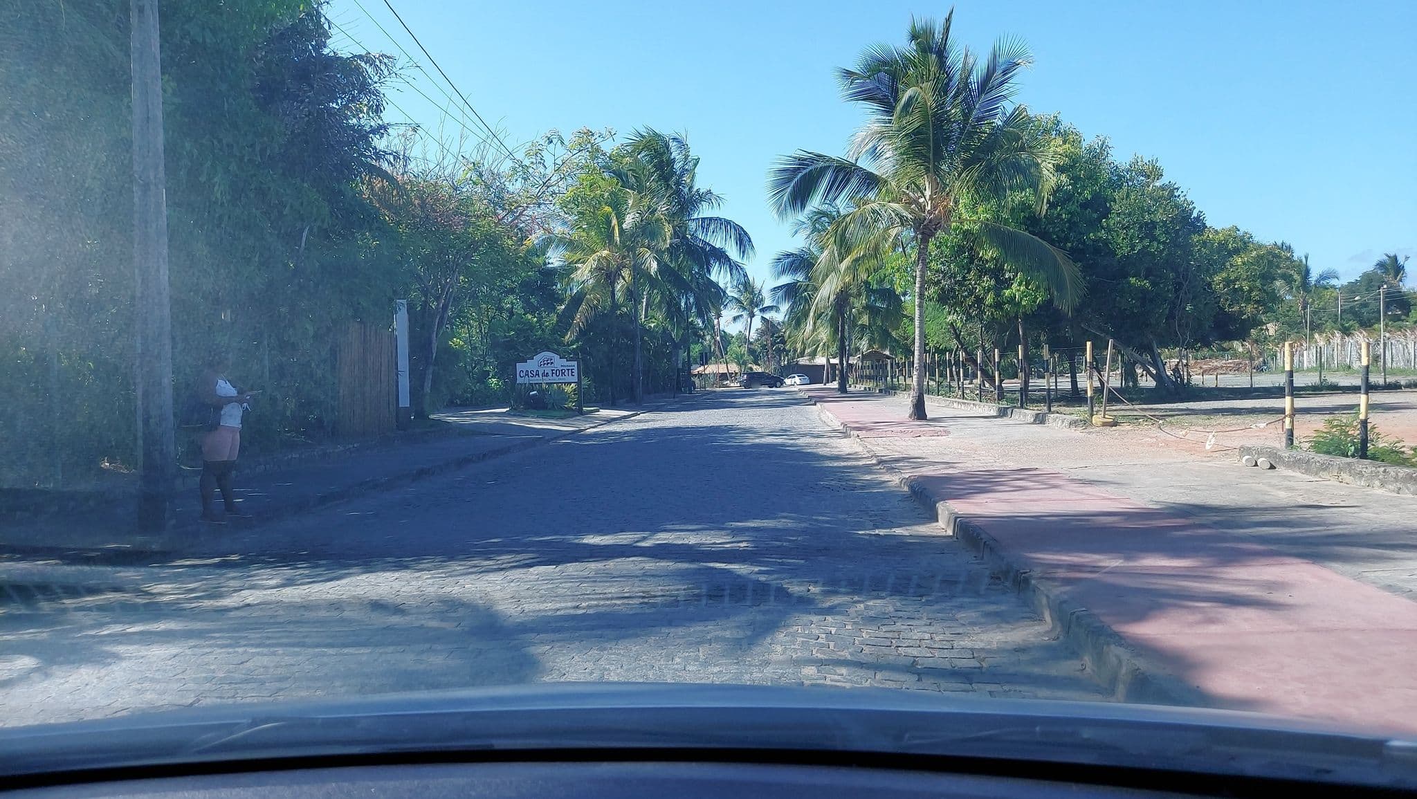 Street view near Pousada Refugio da Vila, Dias d'Ávila — © georgenqueiroz (CC BY-SA · Mapillary)