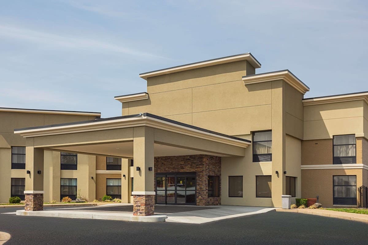 Clarion Inn & Suites Evansville Eastland Area, Hotel in Melody Hill