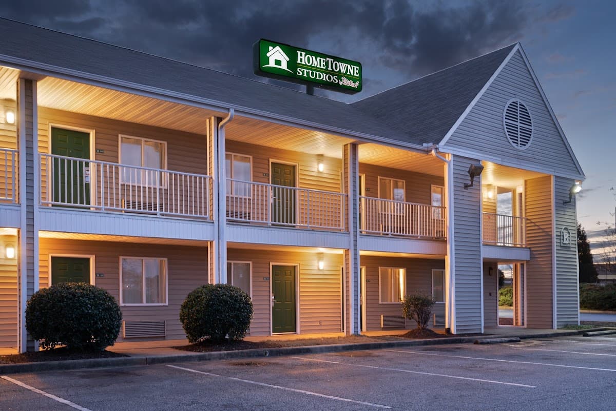 HomeTowne Studios Spartanburg - Asheville Highway, Hotel in Southern Shops
