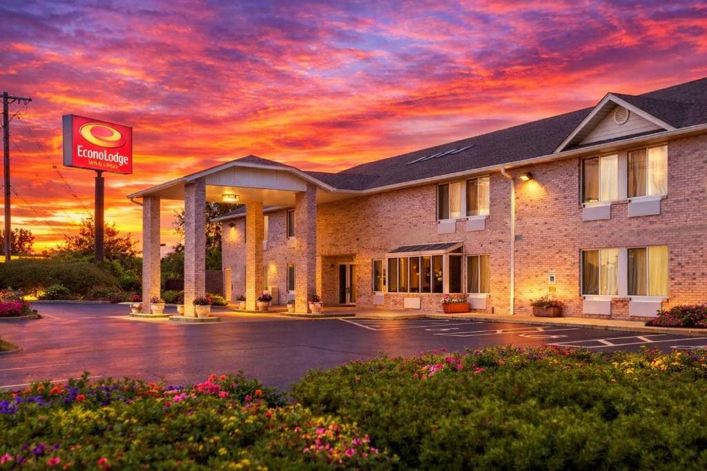 Econo Lodge Inn & Suites Fairview Heights - St. Louis, Hotel in Fairview Heights