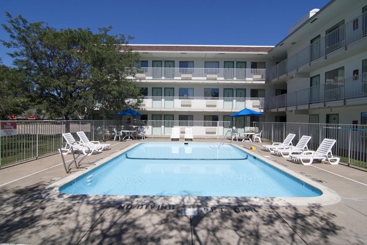 Motel 6 Roseville, MN - Minneapolis North, Hotel in Lauderdale