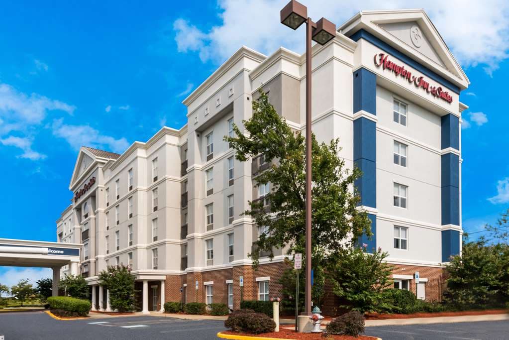 Hampton Inn & Suites Fredericksburg-at Celebrate Virginia, Hotel in Falmouth