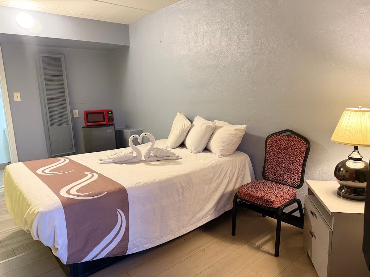 Select Inns-Warren, Hotel in Hazel Park