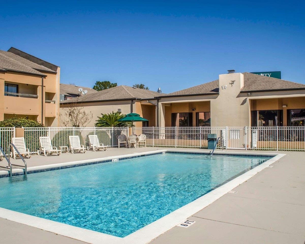 Quality Inn & Suites Pensacola Bayview, Hotel in Ferry Pass