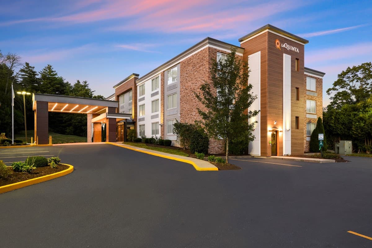 La Quinta Inn & Suites by Wyndham Sturbridge, Hotel in Fiskdale