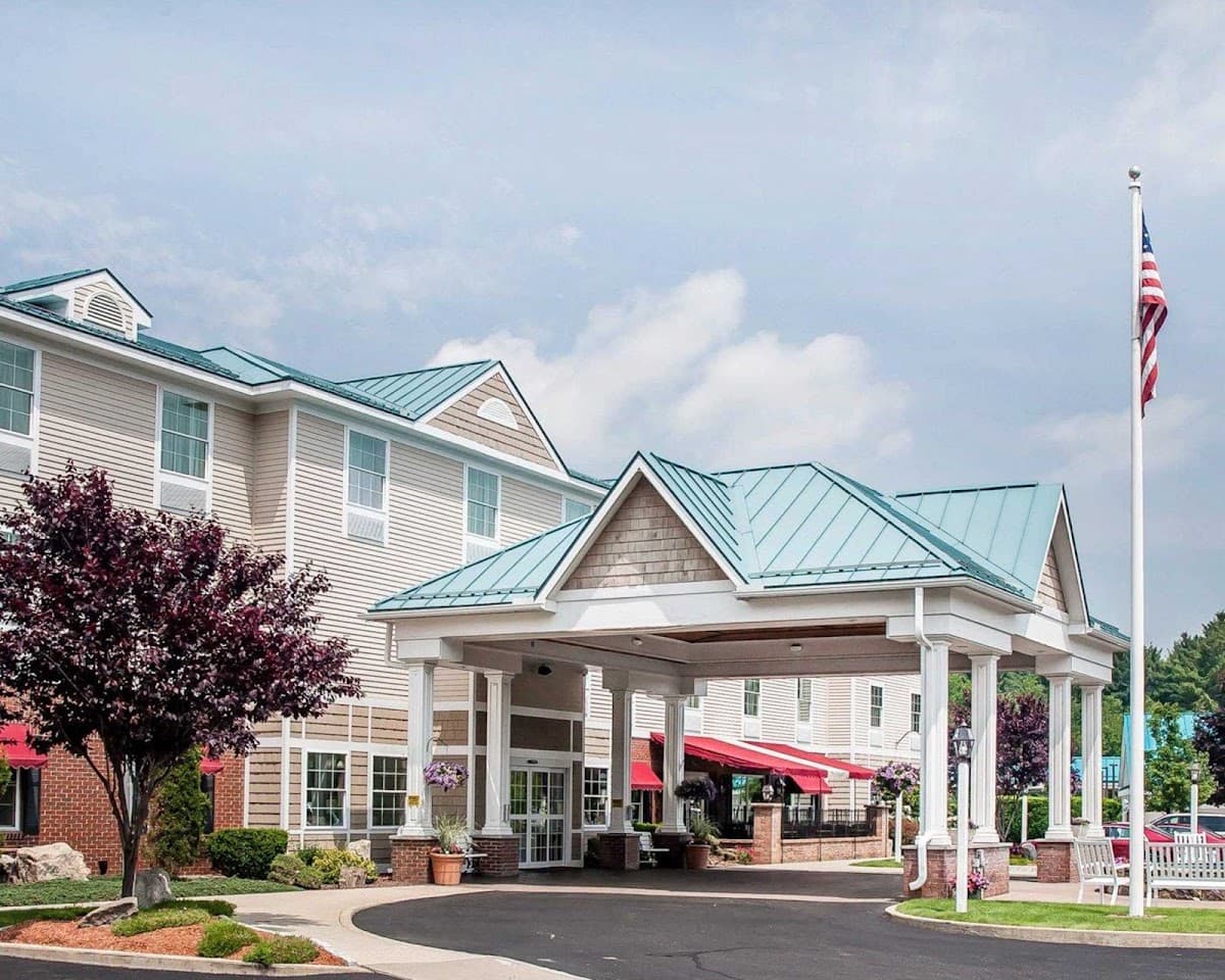 Comfort Inn & Suites Sturbridge-Brimfield, Hotel in Sturbridge