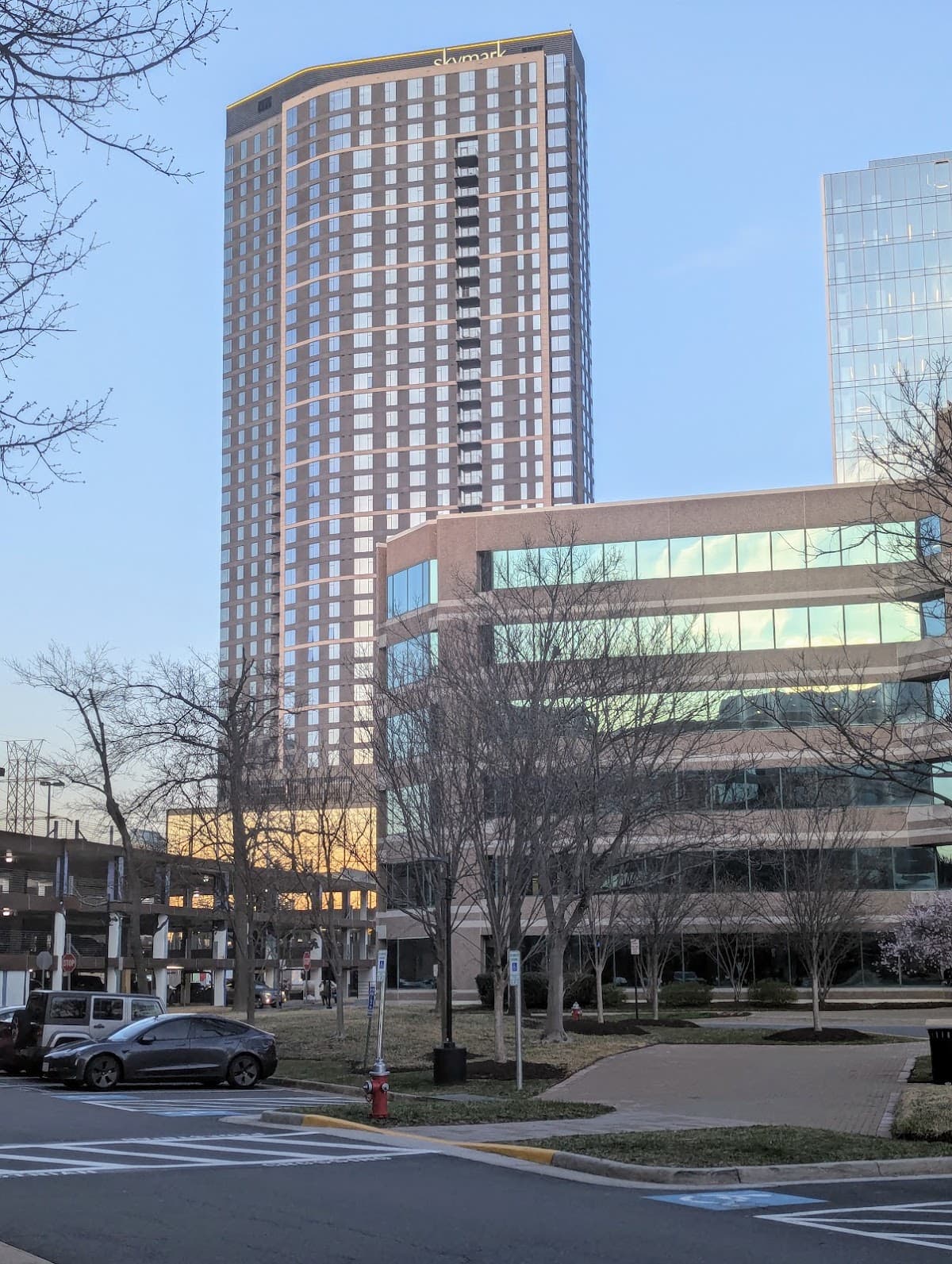 Global Luxury Suites - Living at Reston Town Center, Hotel in Reston