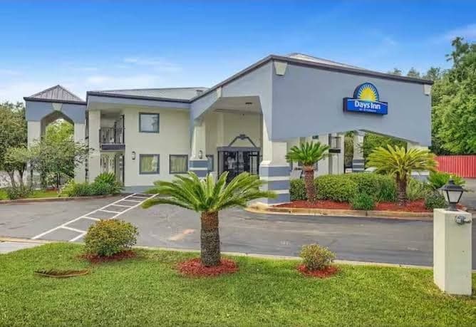 Days Inn by Wyndham Foley, Hotel in Foley