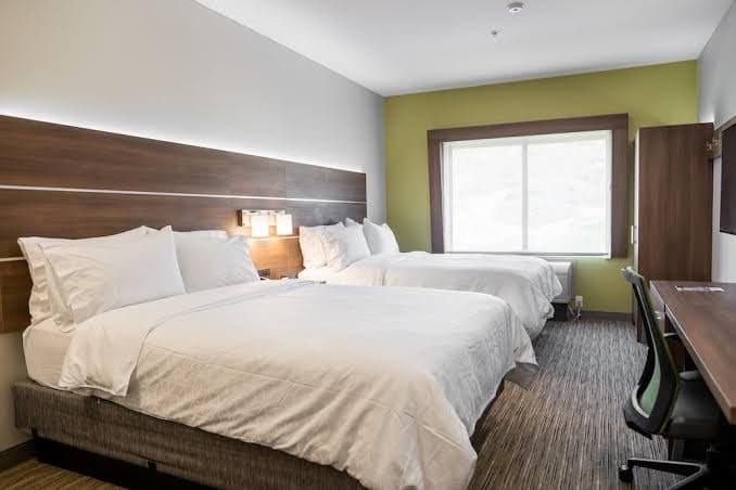 Holiday Inn Express Suites Lake Forest by IHG - Standard Room, 2 Queen Beds, Hotel in Lake Forest