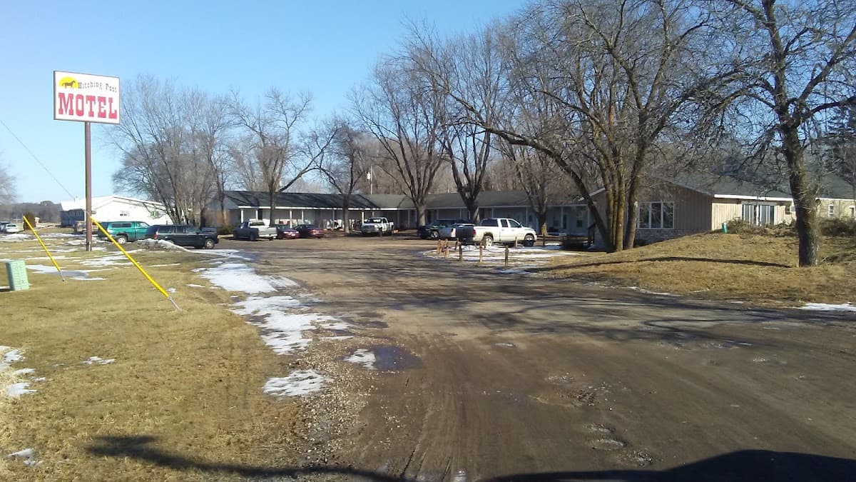 Hitching Post Motel, Motel in Forest Lake