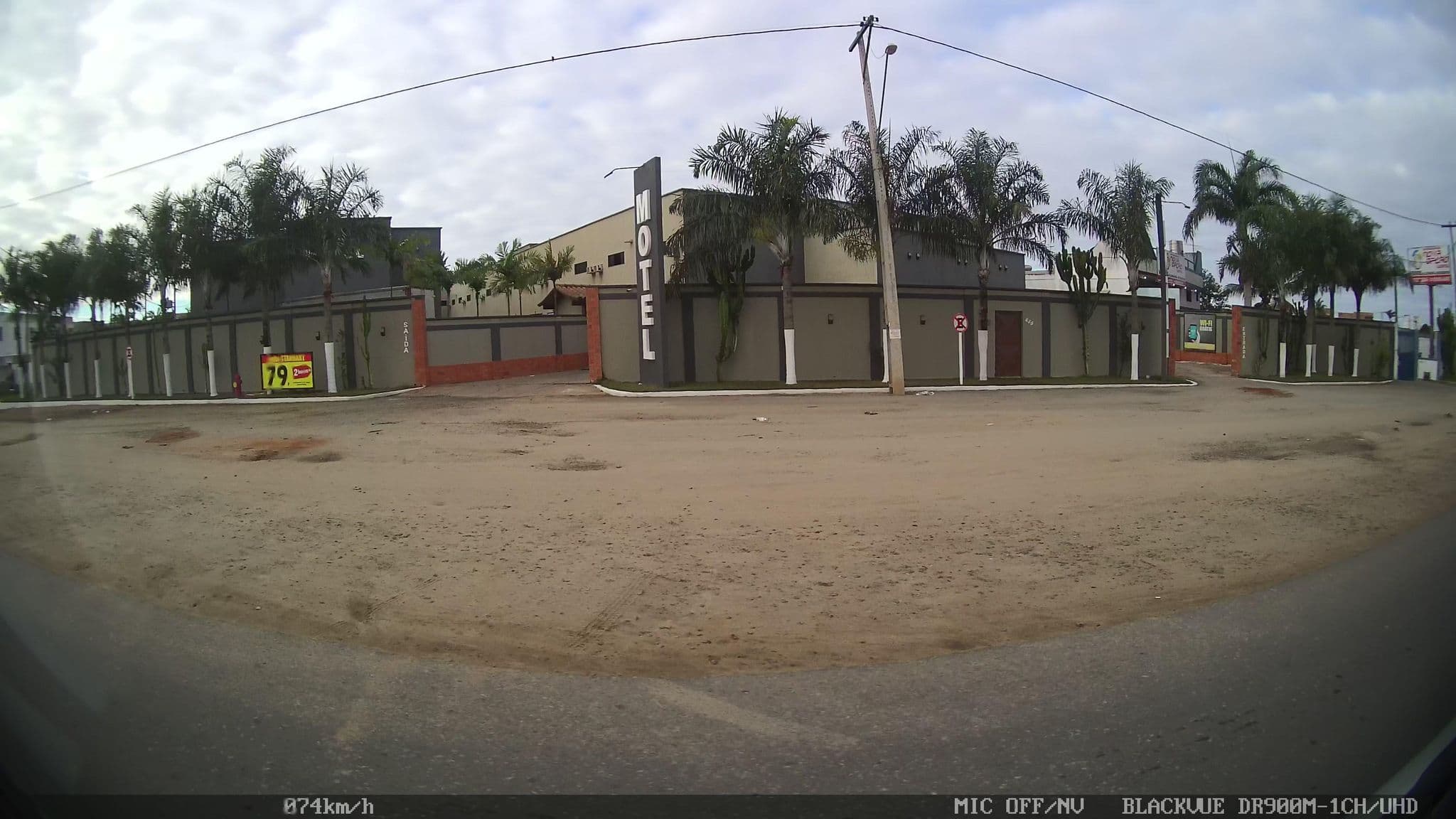 Street view near Motel Jockey Club, Campos dos Goytacazes — © kaart_2 (CC BY-SA · Mapillary)