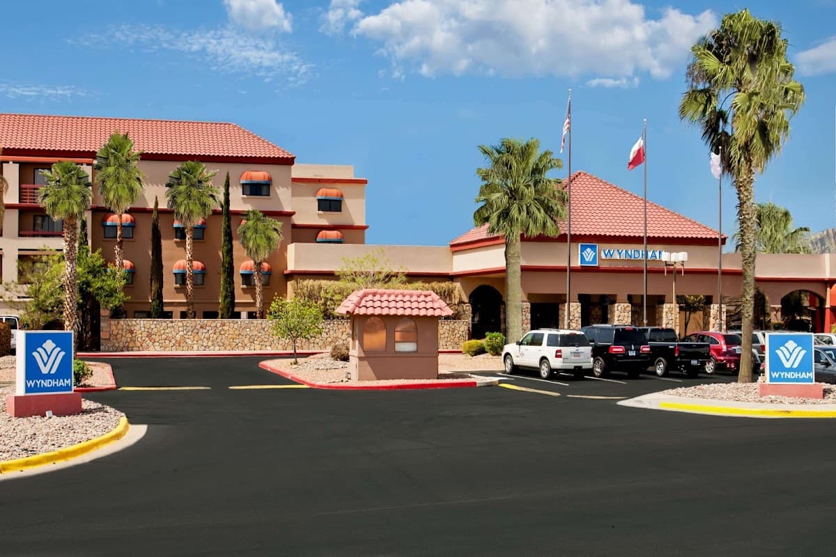 Wyndham El Paso Airport Hotel and Water Park, Hotel in Fort Bliss