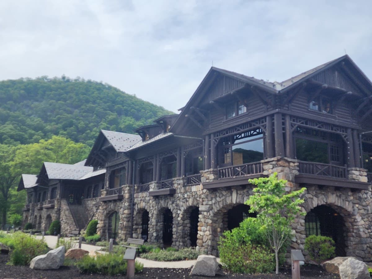Stone Cottages at Bear Mountain Inn, Hotel in Fort Montgomery