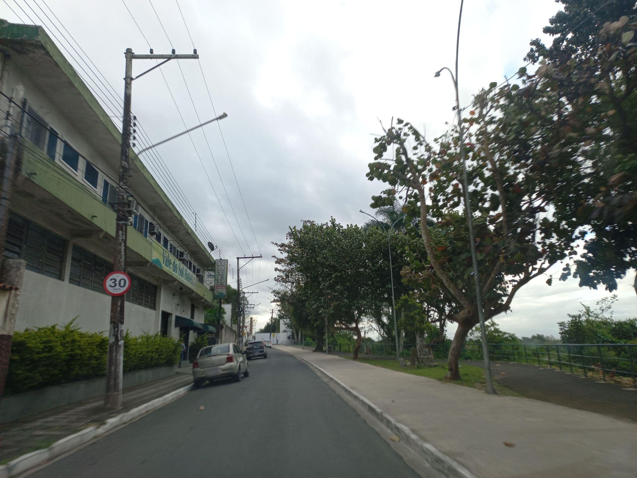 Street view near Vale do Sol Hotel, Registro — © and_eng (CC BY-SA · Mapillary)