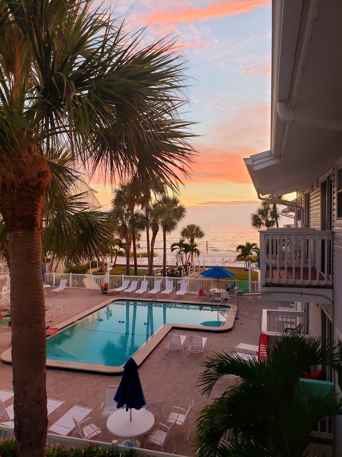 Royal Beach Club, Resort in Fort Myers Beach