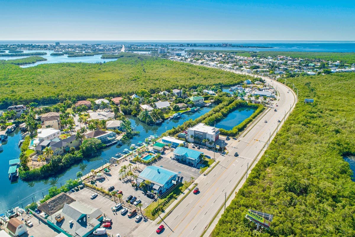 Latitude 26 Waterfront Resort and Marina - Fort Myers Beach, Resort in Fort Myers Beach
