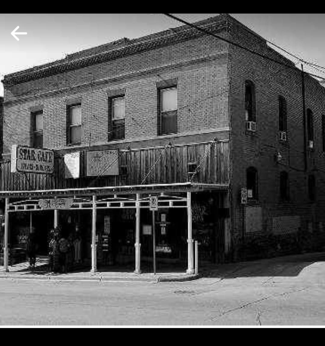 Miss Molly's Hotel - No longer serves Breakfast, 8 guest rooms, Hotel in River Oaks