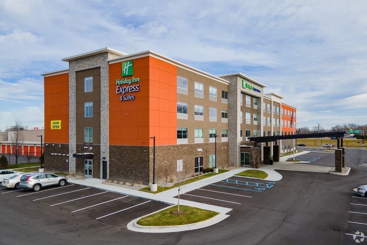 Holiday Inn Express & Suites Detroit North - Roseville by IHG, Hotel in Fraser