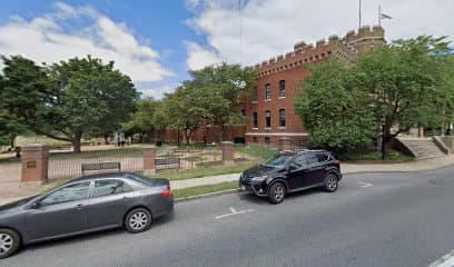 121 N Bentz St frederick, Hotel in Frederick
