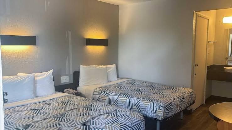 Hotel B5 Watsonville, CA - Monterey Area, Motel in Freedom