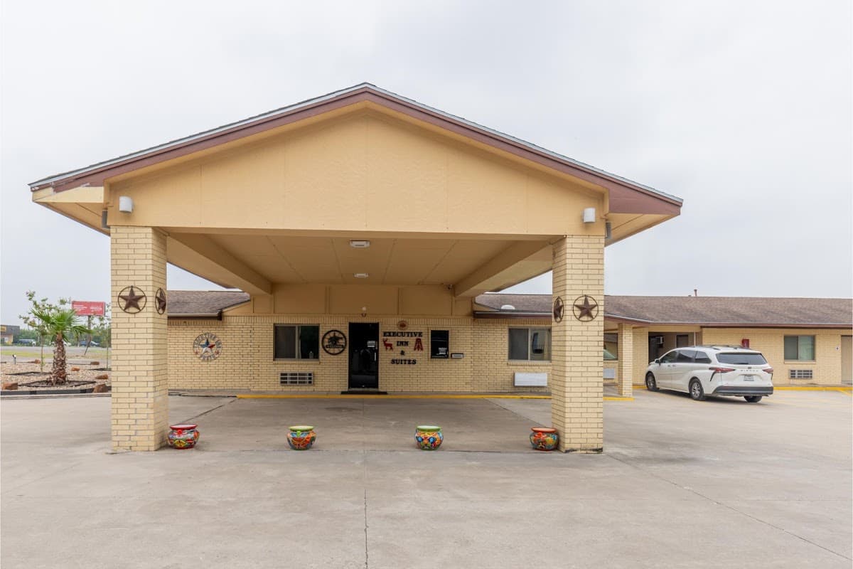 Freer Executive Inn and Studios, Hotel in Freer
