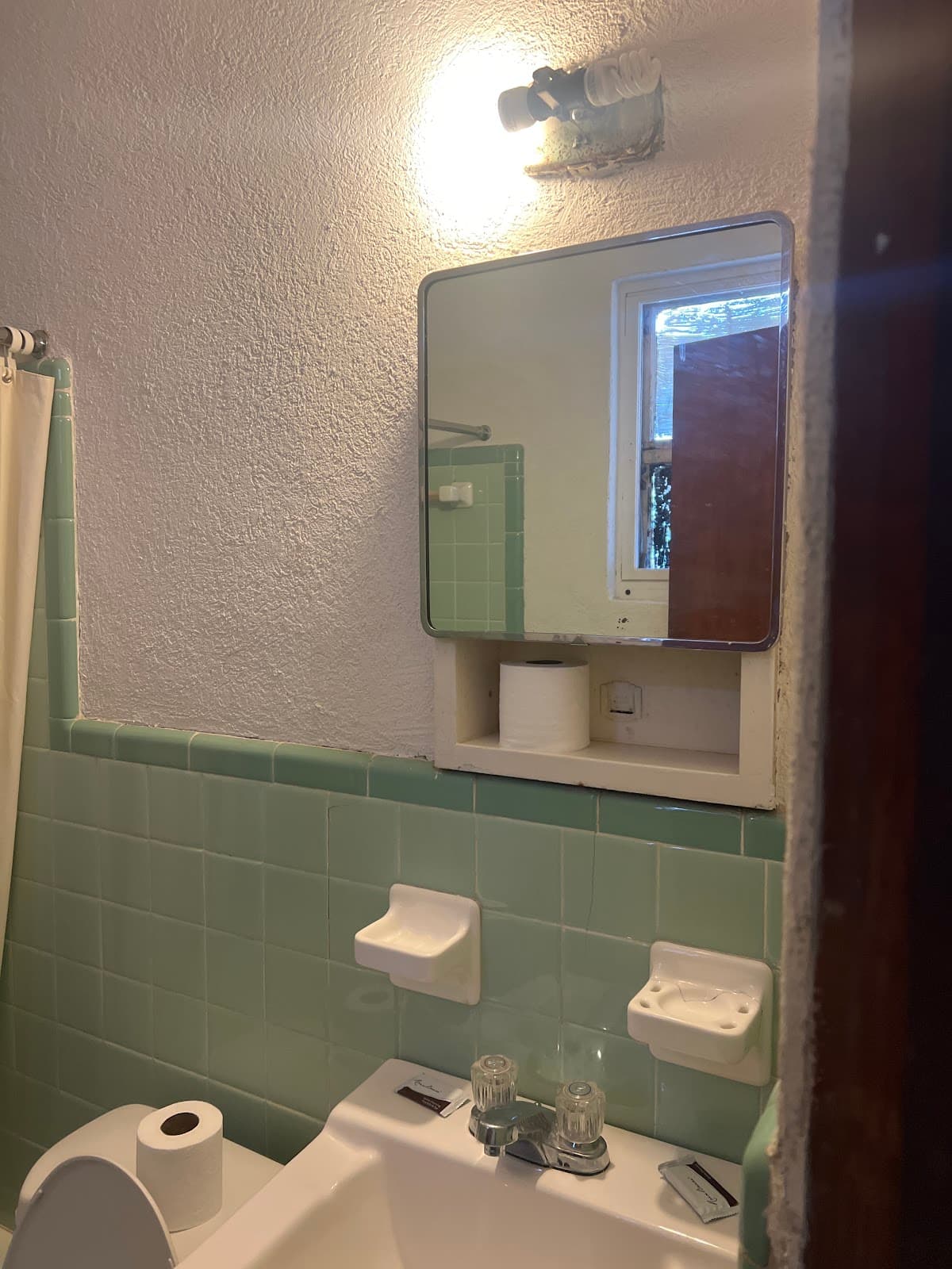 Holiday Host, Hotel in Gadsden
