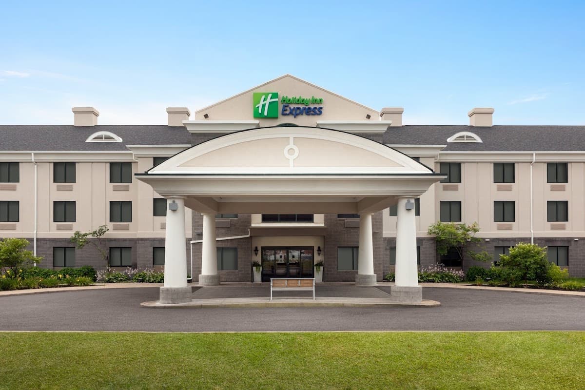 Holiday Inn Express Syracuse Airport by IHG, Hotel in Mattydale