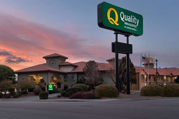 Quality Inn & Suites Gallup I-40 Exit 20, Hotel in Gallup