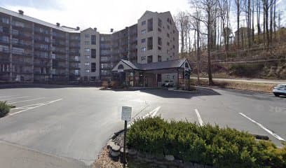 Romance In The Smokies, Hotel in Gatlinburg