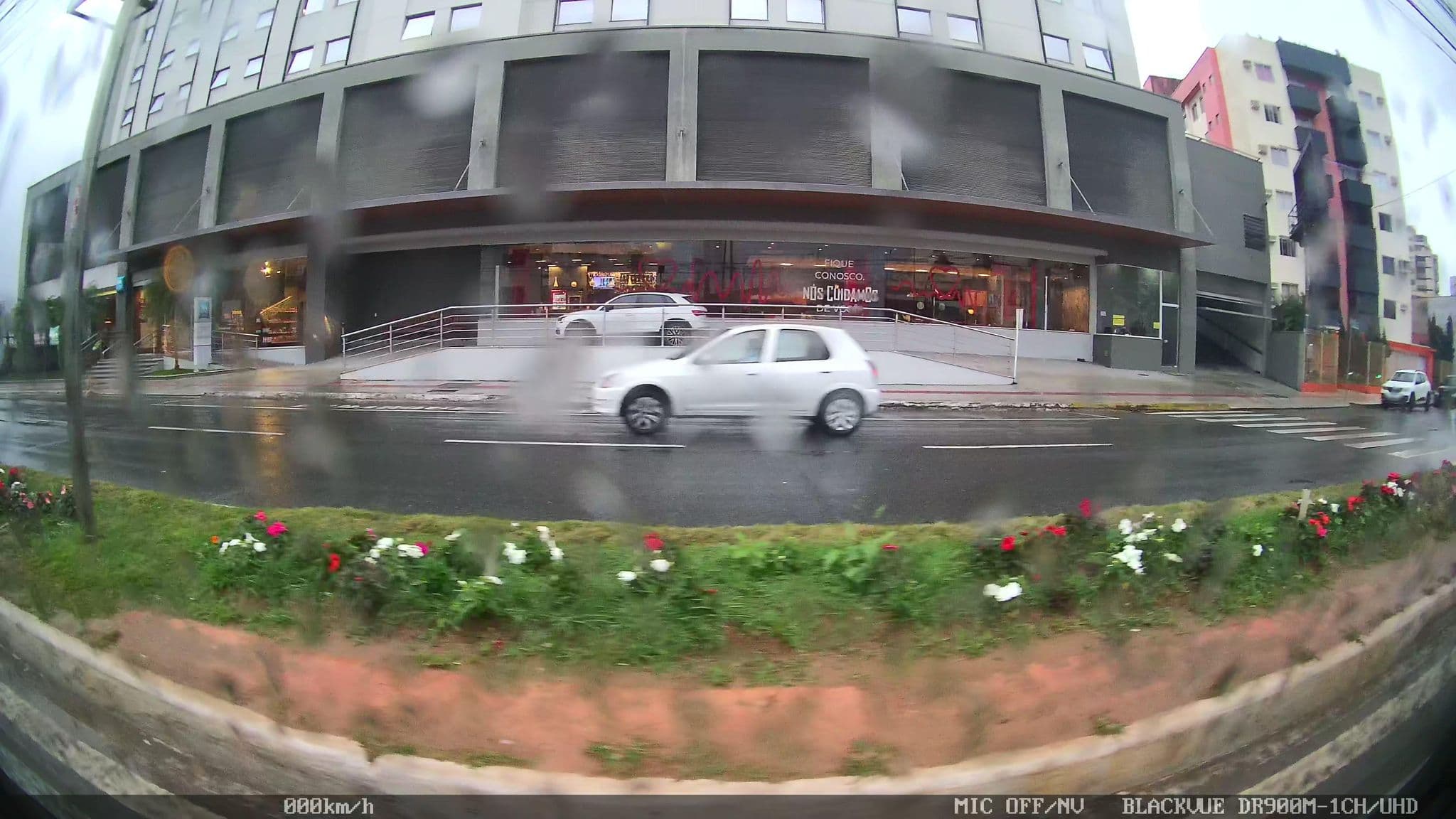 Street view near Ibis, Itajaí — © kaart5 (CC BY-SA · Mapillary)