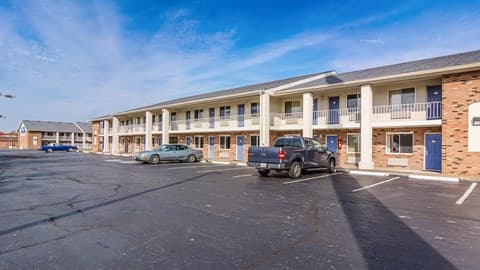 Motel 6 Youngstown, OH, Hotel in Girard