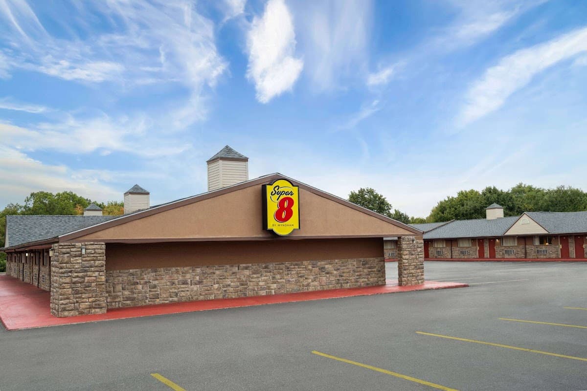 Super 8 by Wyndham Youngstown/Girard, Hotel in Girard