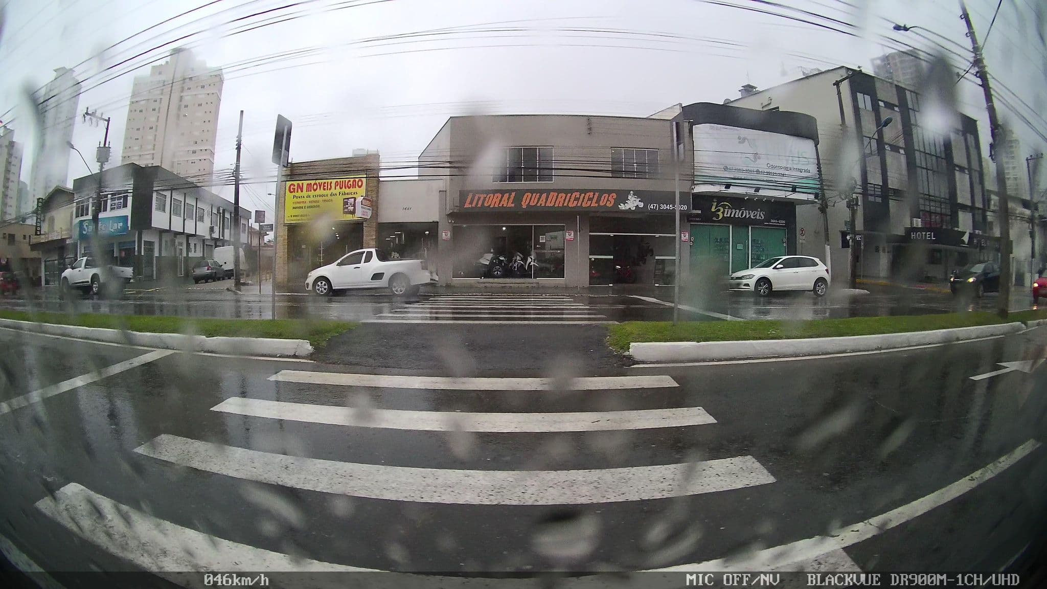 Street view near Hotel Marjaí, Itajaí — © kaart5 (CC BY-SA · Mapillary)