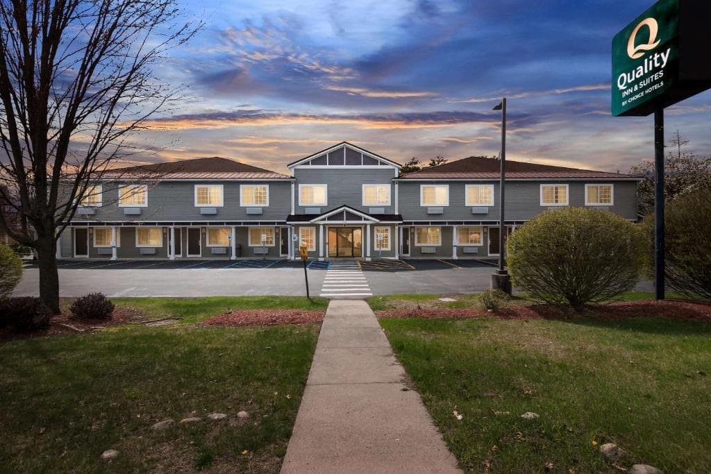 Quality Inn Queensbury - Lake George Area, Hotel in Glens Falls North