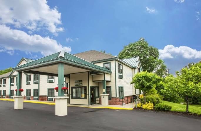 Northway Inn Queensbury - Lake George, Hotel in Glens Falls North