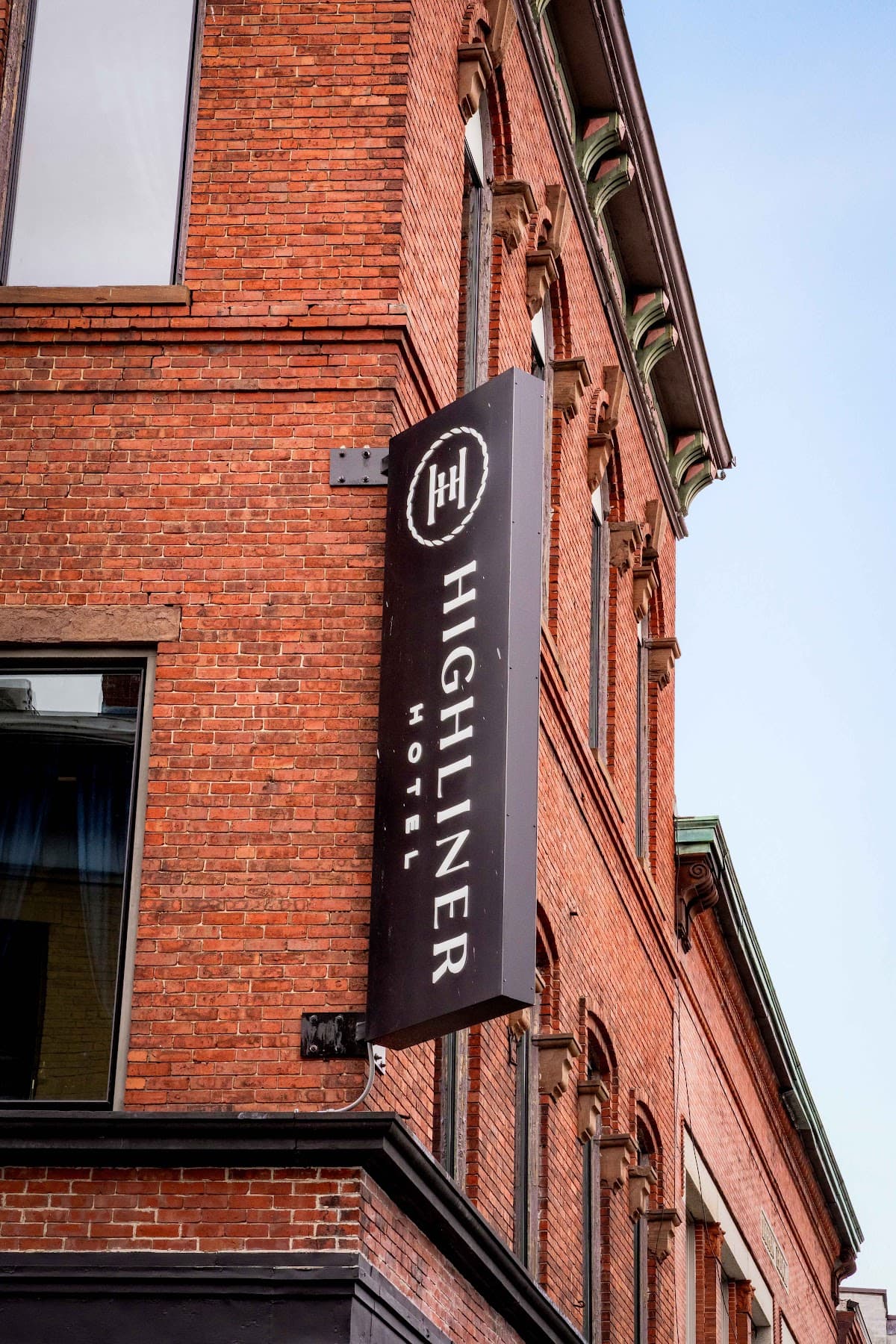 The Highliner Hotel, Hotel in Gloucester