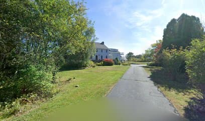 Gloucester House Rental - Belle View, Holiday Home in Gloucester