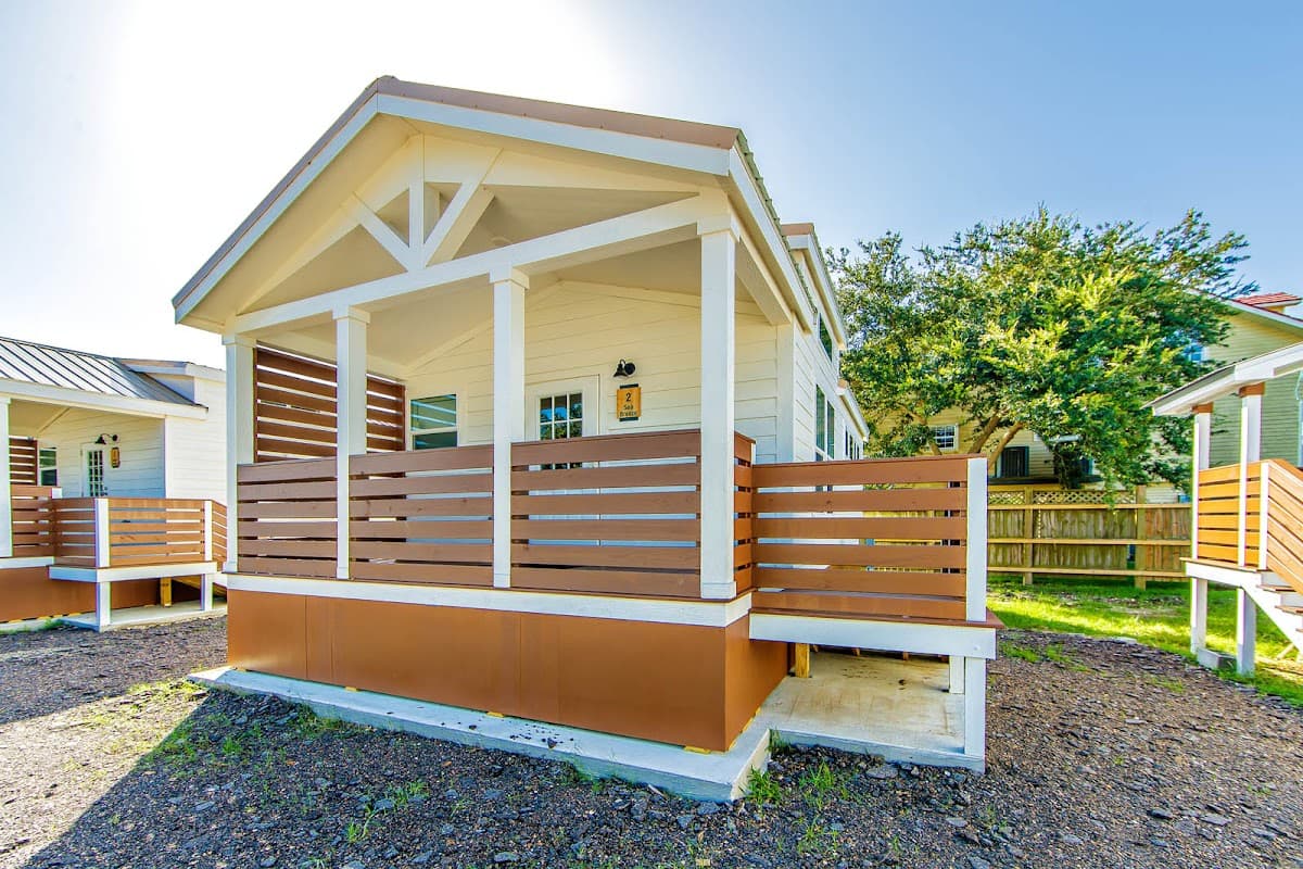 Southern Breeze Lodge, Hotel in Golden Meadow