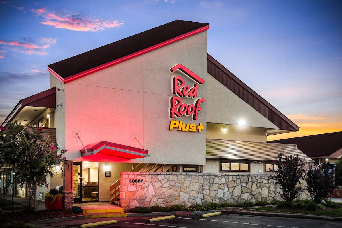 Red Roof PLUS+ Nashville North - Goodlettsville, Hotel in Goodlettsville